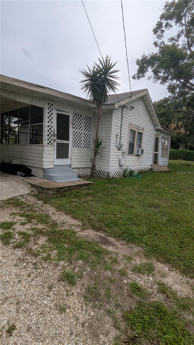 Image 8 of 39 For 1102 13th Street