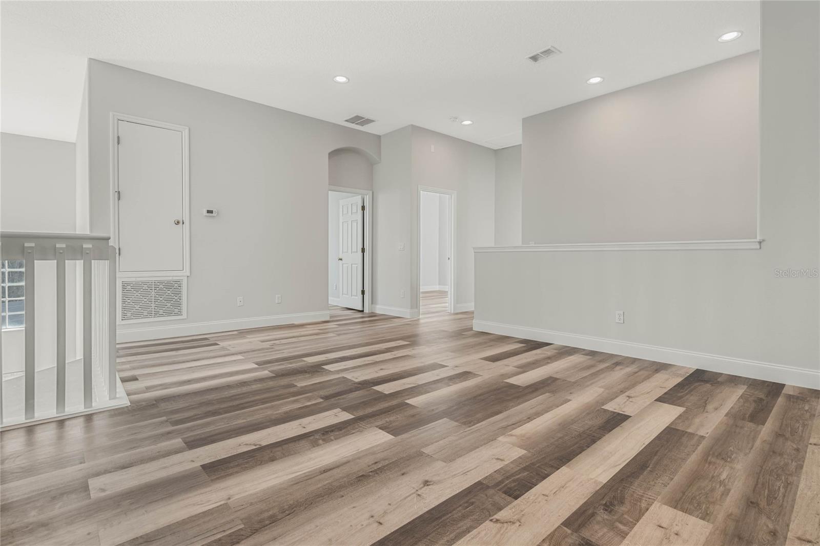 Image 18 of 39 For 2555 Sand Arbor Circle