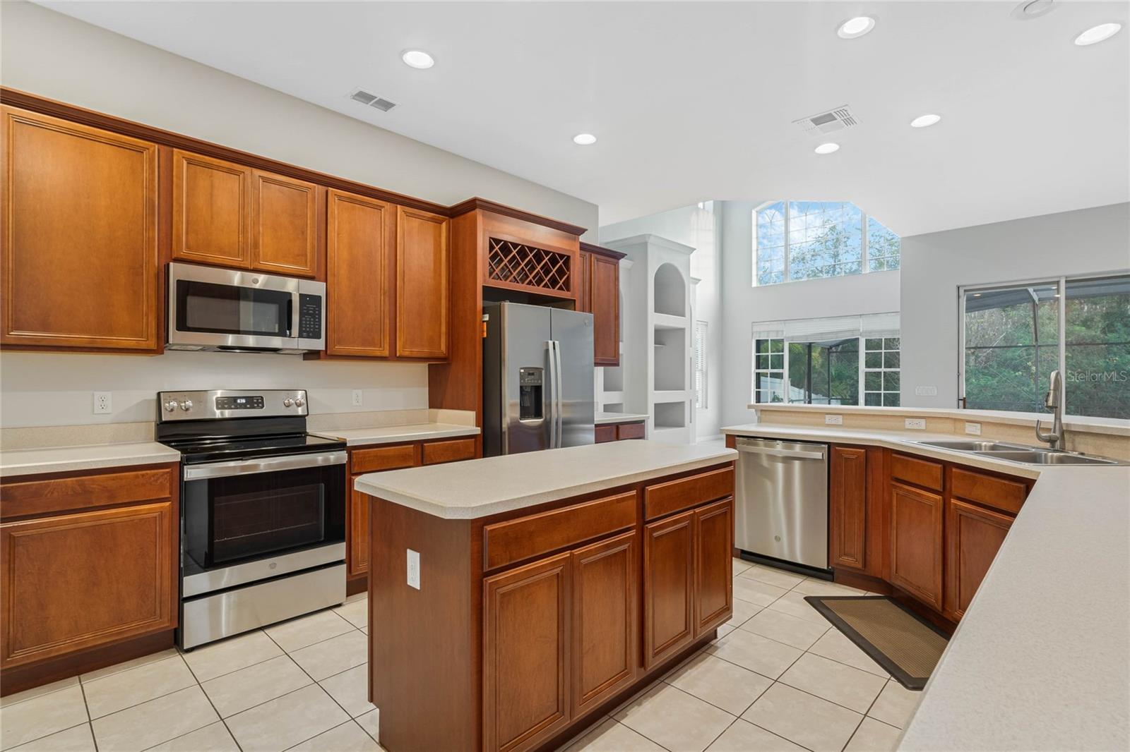 Image 5 of 39 For 2555 Sand Arbor Circle
