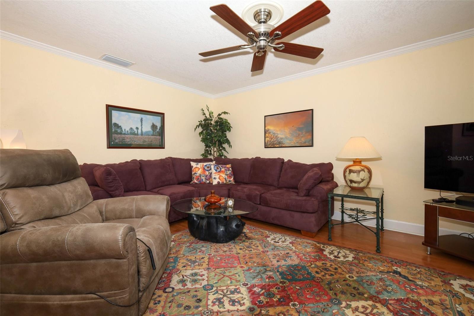 Image 21 of 67 For 515 Devonshire Boulevard