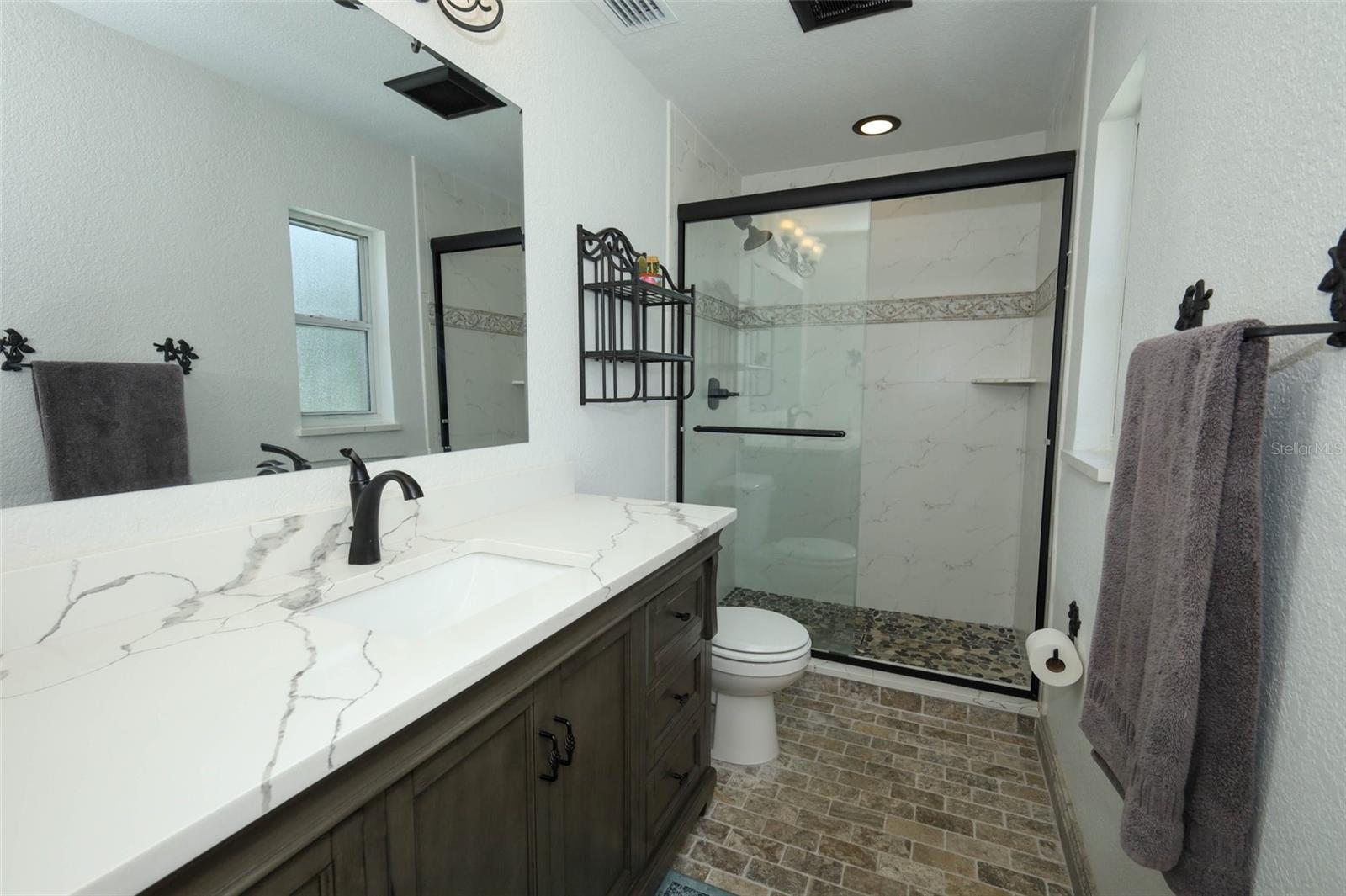 Image 31 of 67 For 515 Devonshire Boulevard