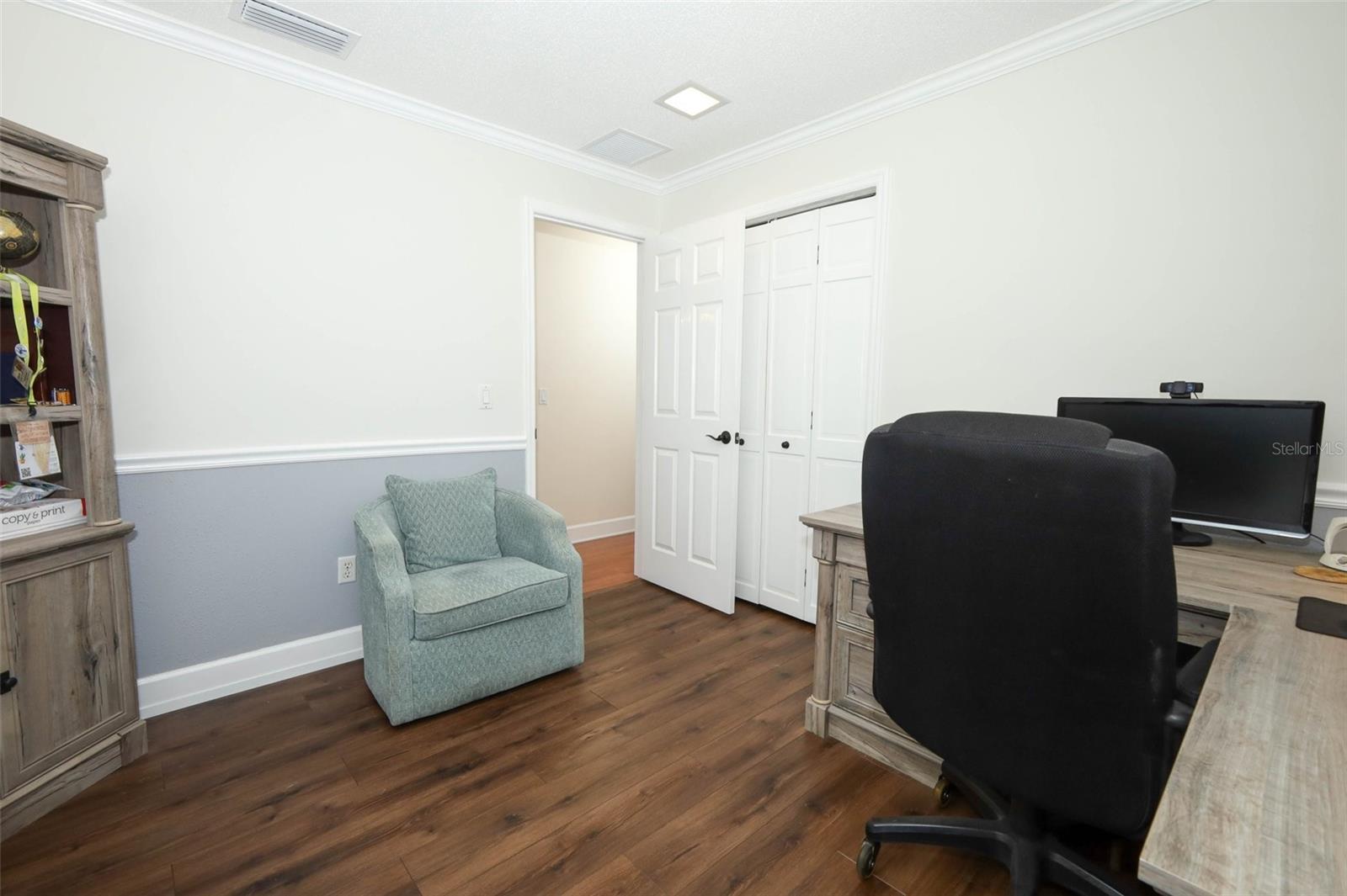 Image 34 of 67 For 515 Devonshire Boulevard