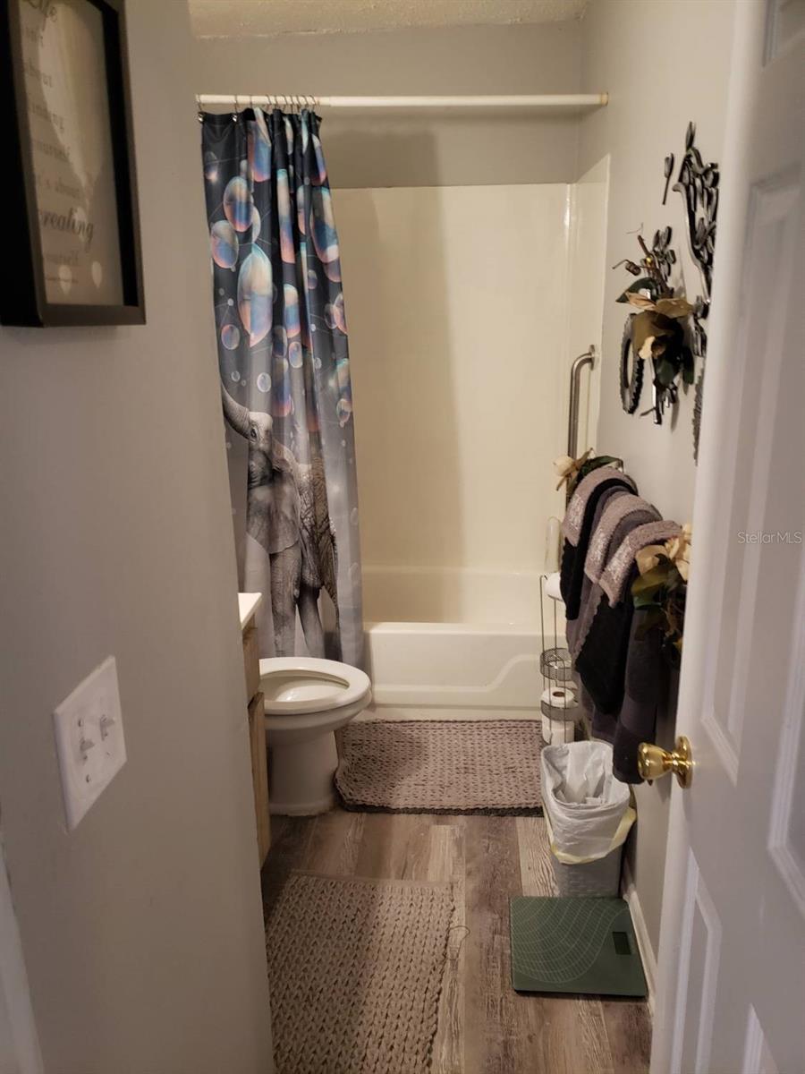 Listing photo id 5 for 3741 41st Street
