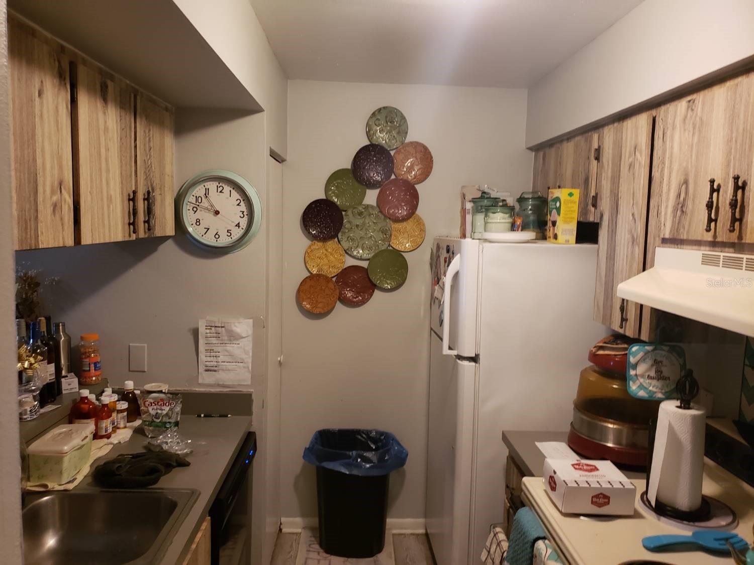 Listing photo id 6 for 3741 41st Street
