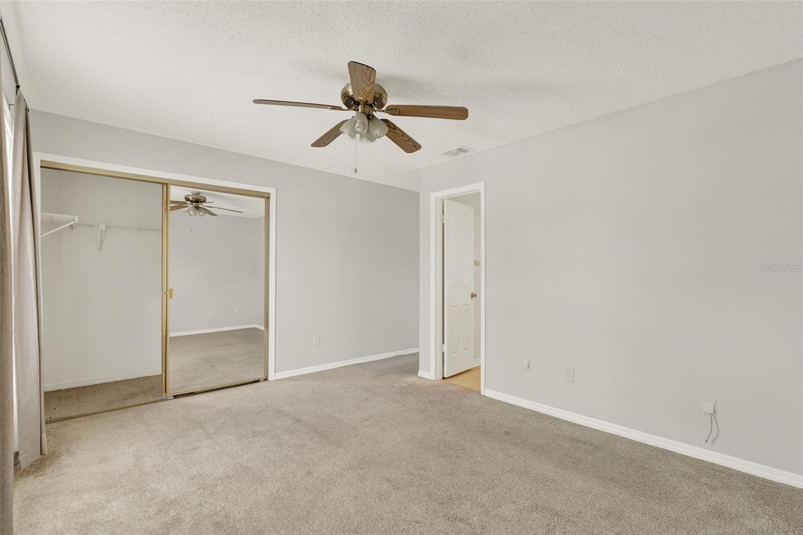 Image 15 of 19 For 3267 Forest Oaks Court 111