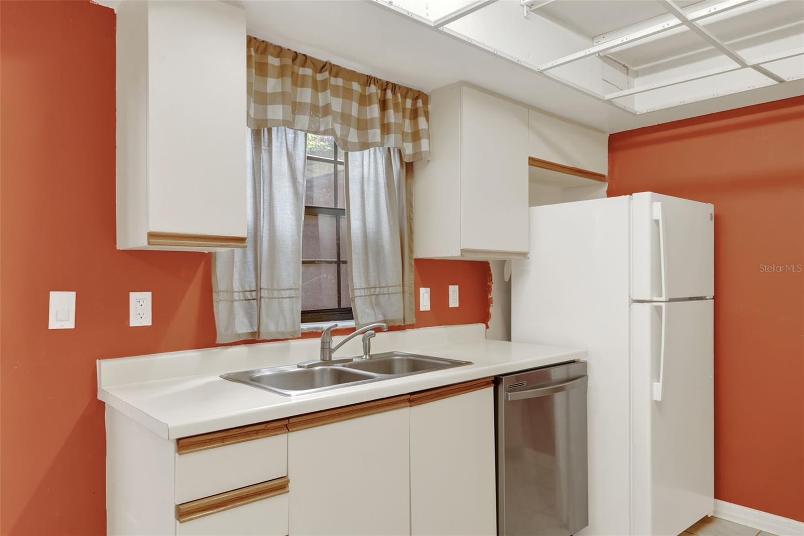 Image 9 of 19 For 3267 Forest Oaks Court 111