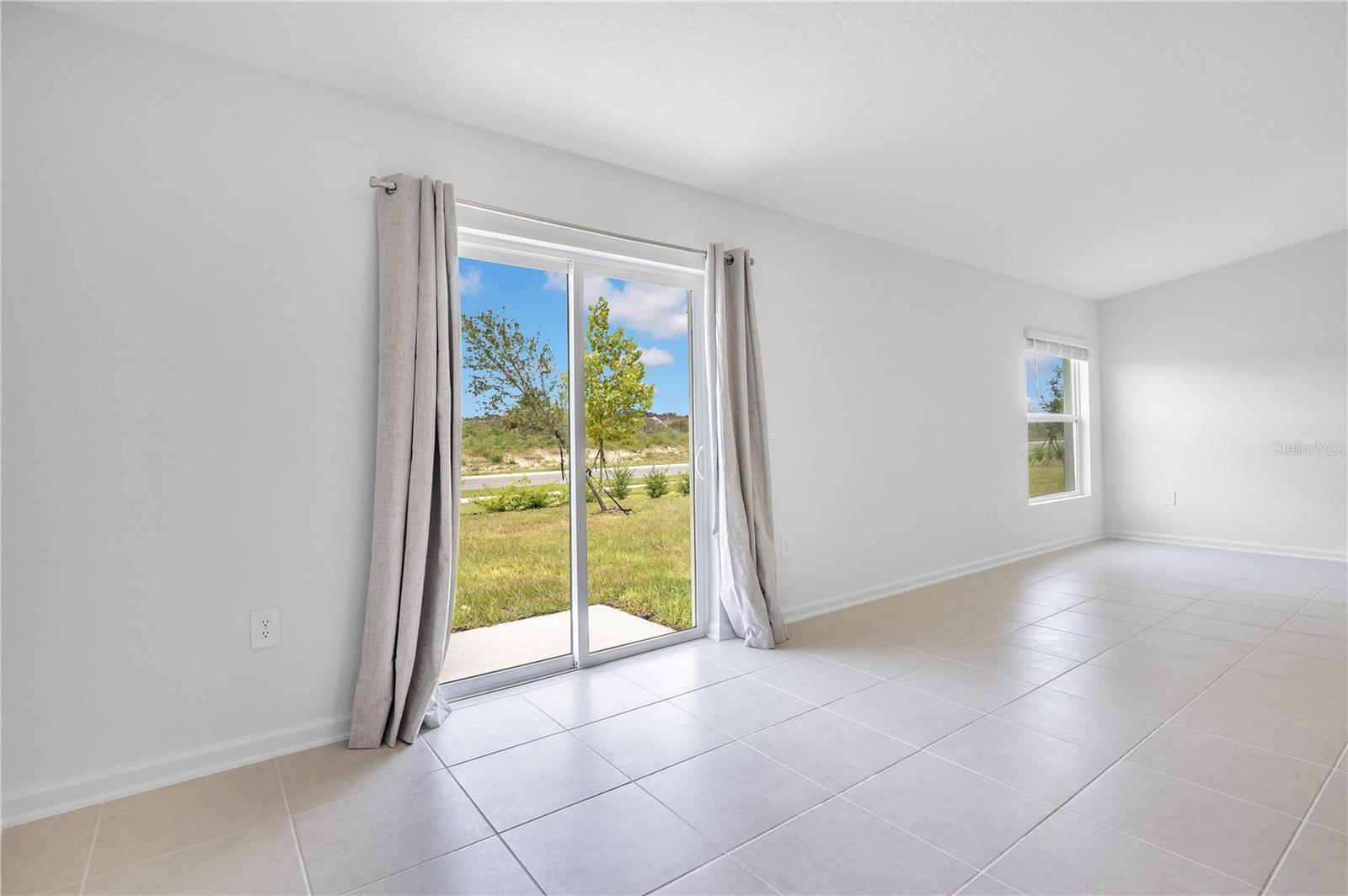 Image 11 of 36 For 2494 Mckinley Drive
