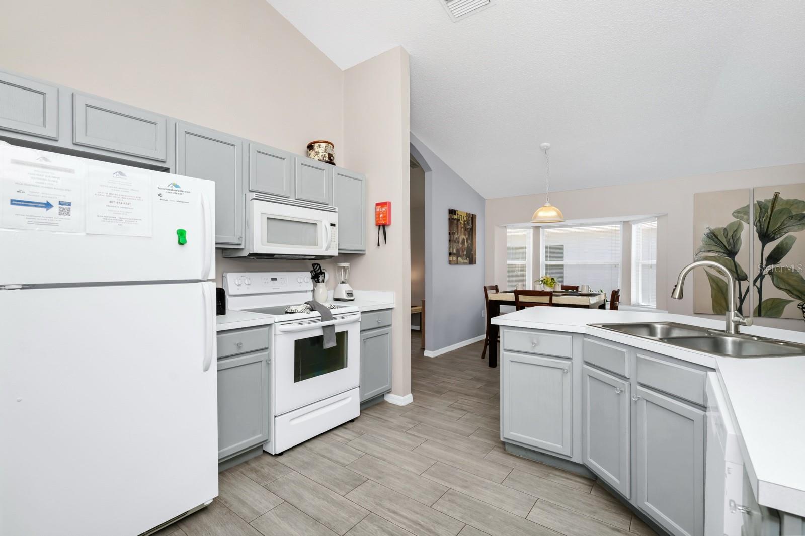 Image 20 of 47 For 1520 Gulf Vue Drive