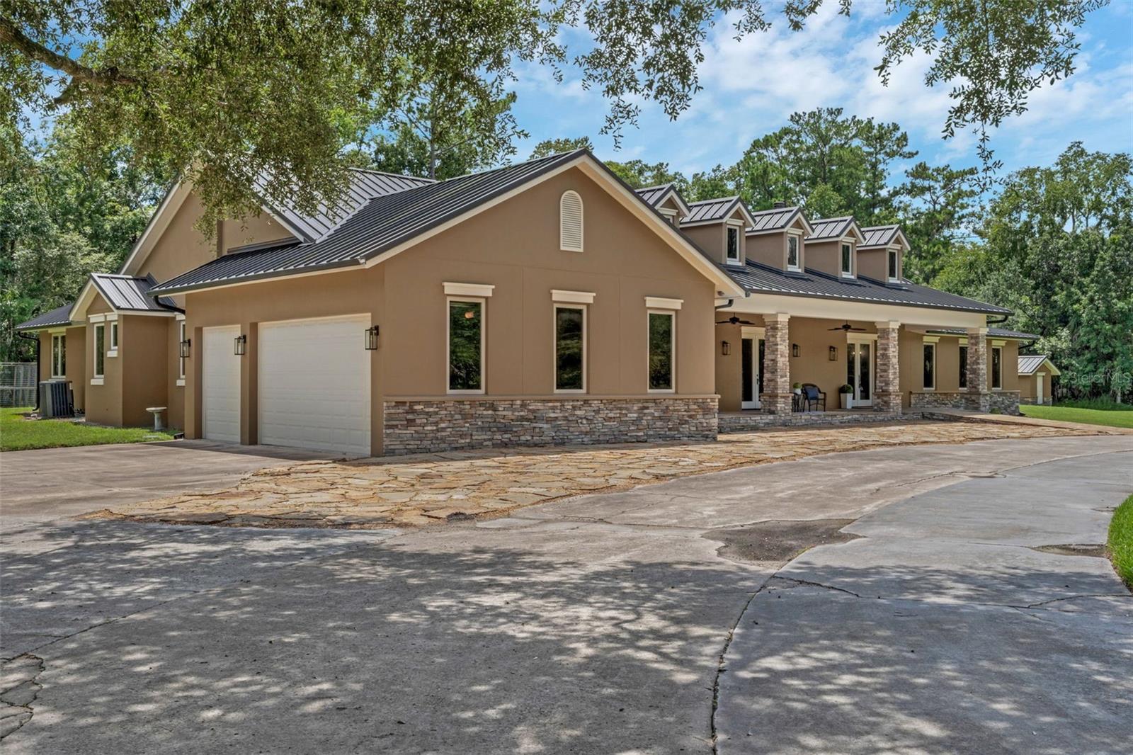 Image 3 of 75 For 935 River Edge Court