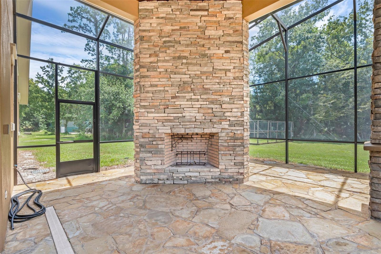 Image 58 of 75 For 935 River Edge Court