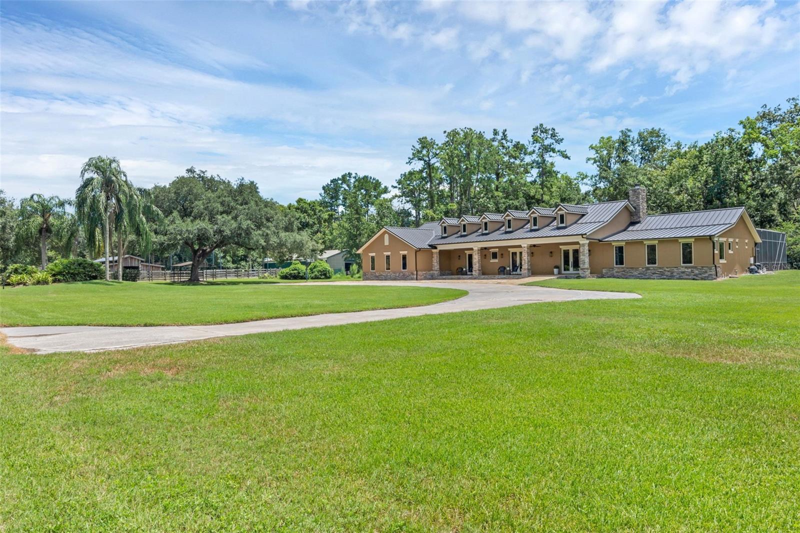 Image 6 of 75 For 935 River Edge Court