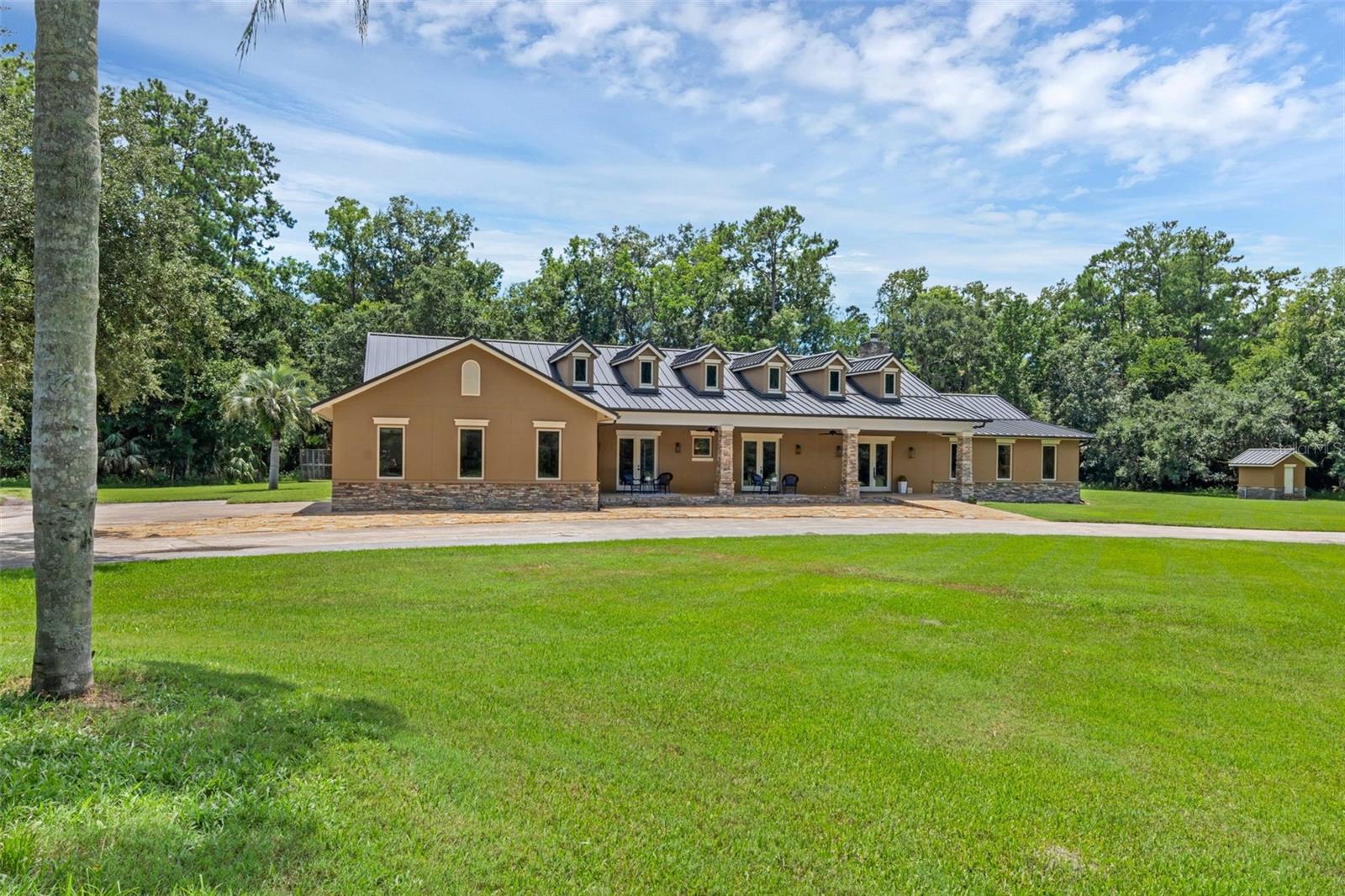 Image 7 of 75 For 935 River Edge Court