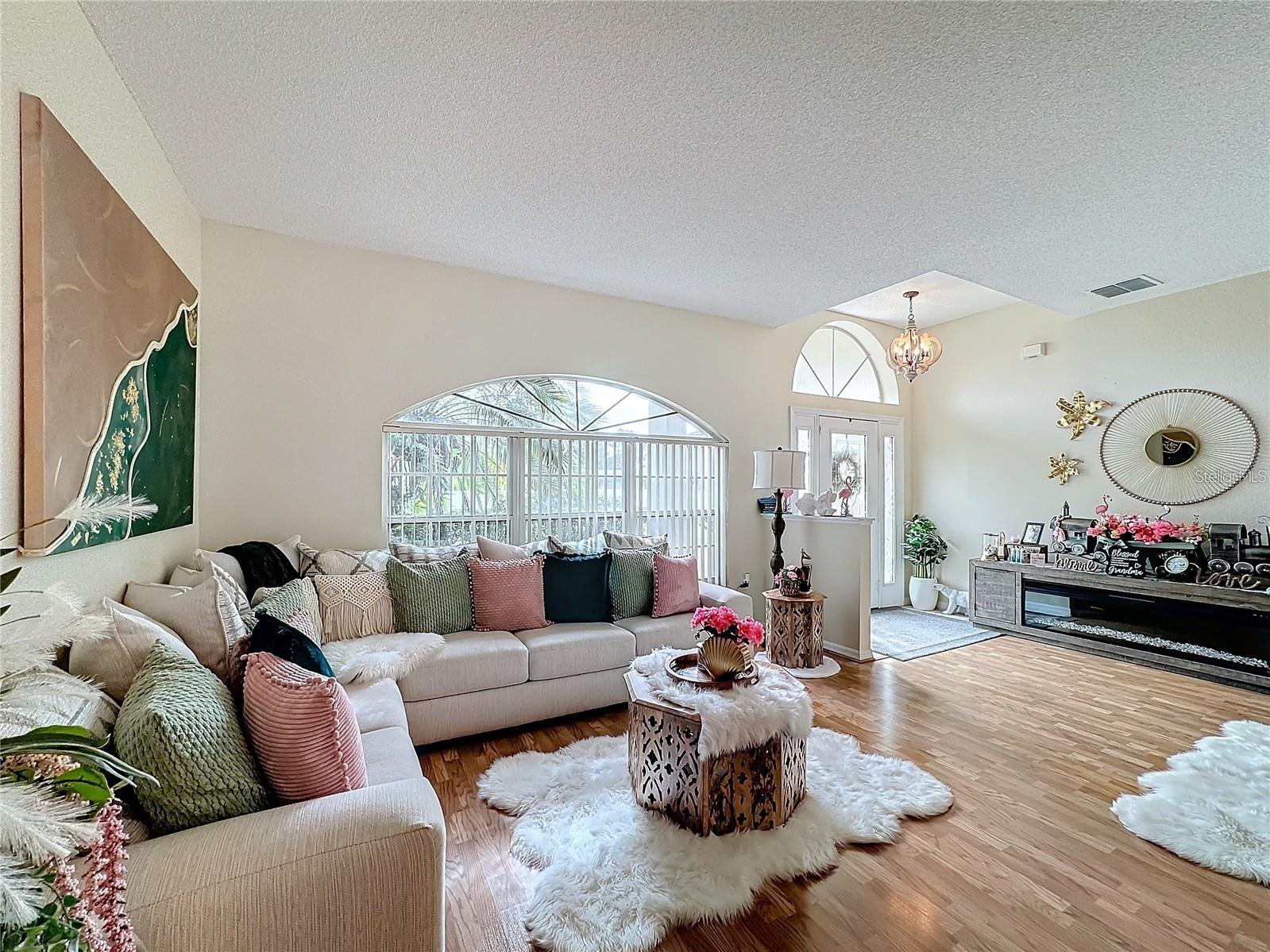 Image 3 of 10 For 603 Pinehurst Court