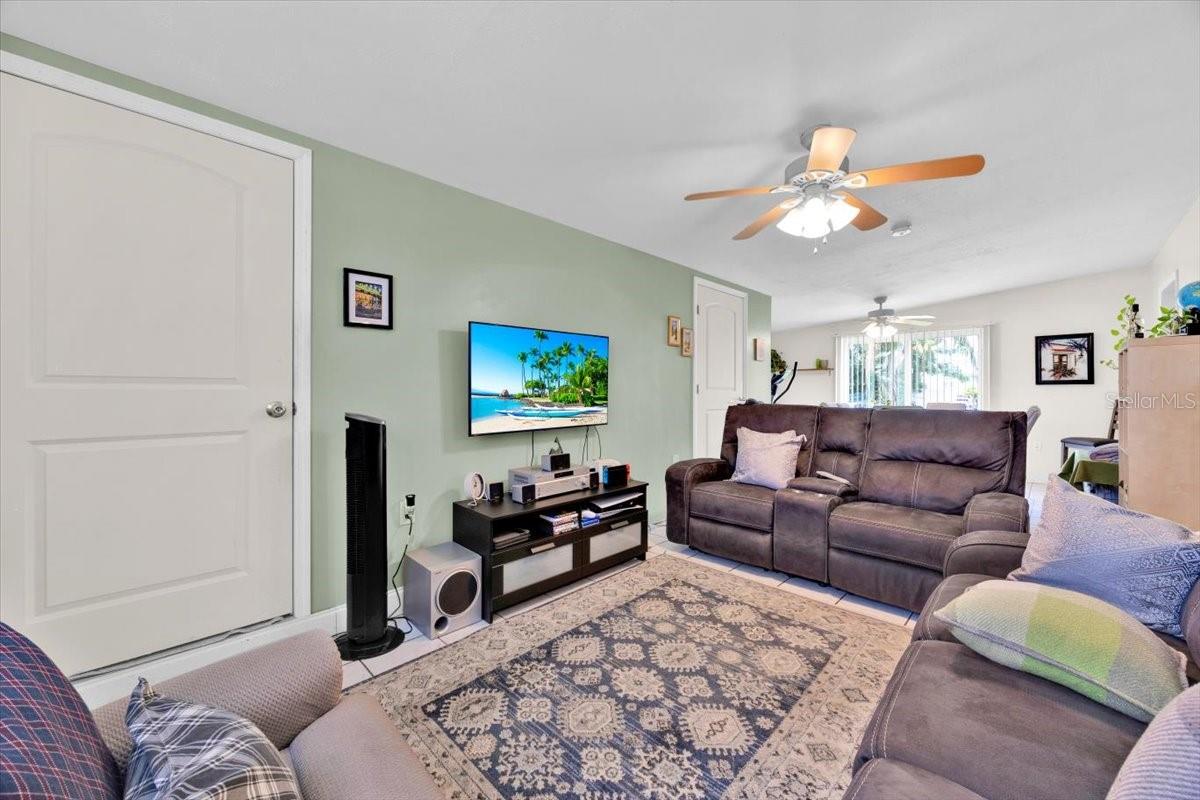 Image 10 of 27 For 201 Pierce Avenue