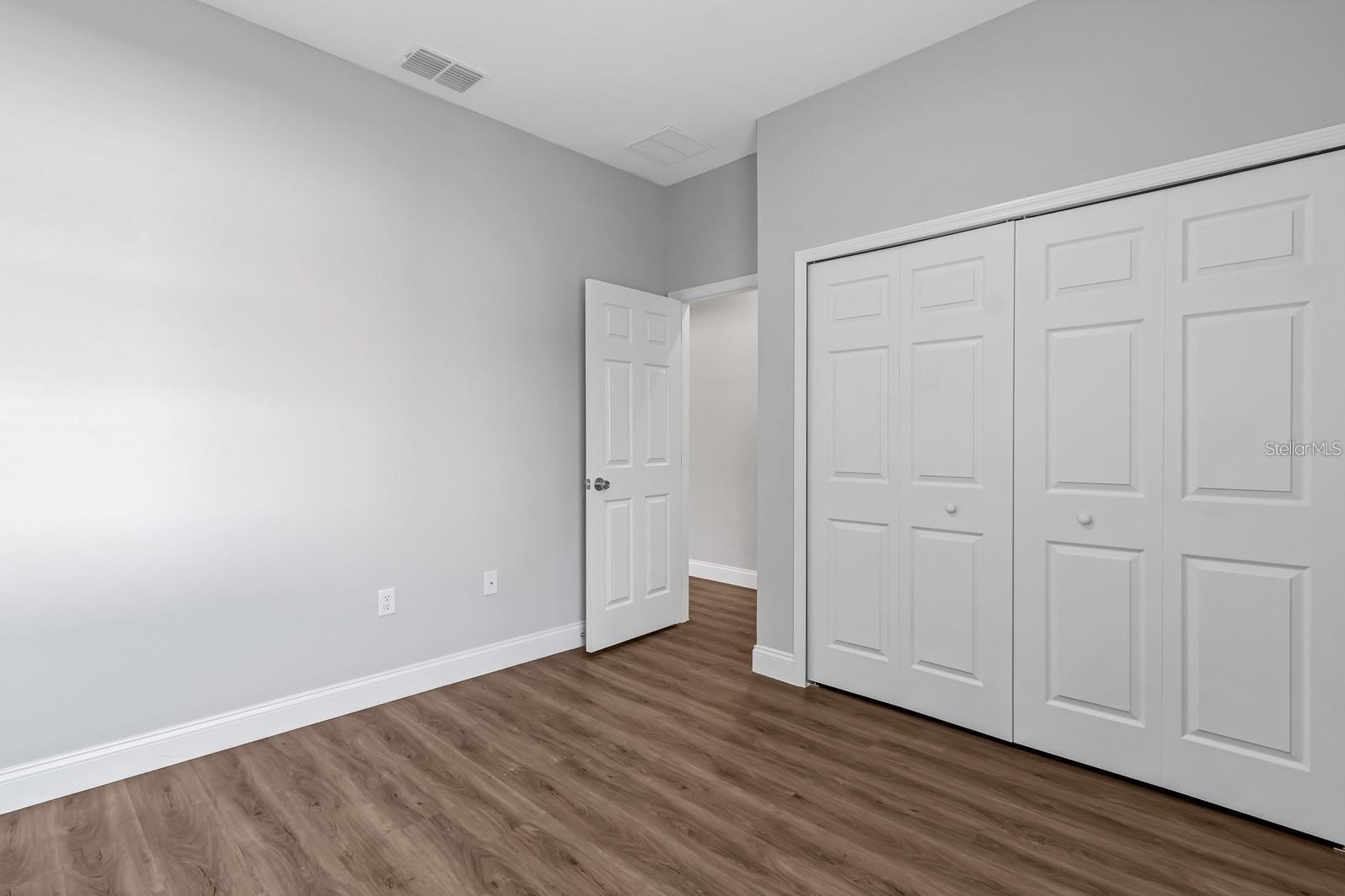 Image 5 of 12 For 10697 Dragonis Drive
