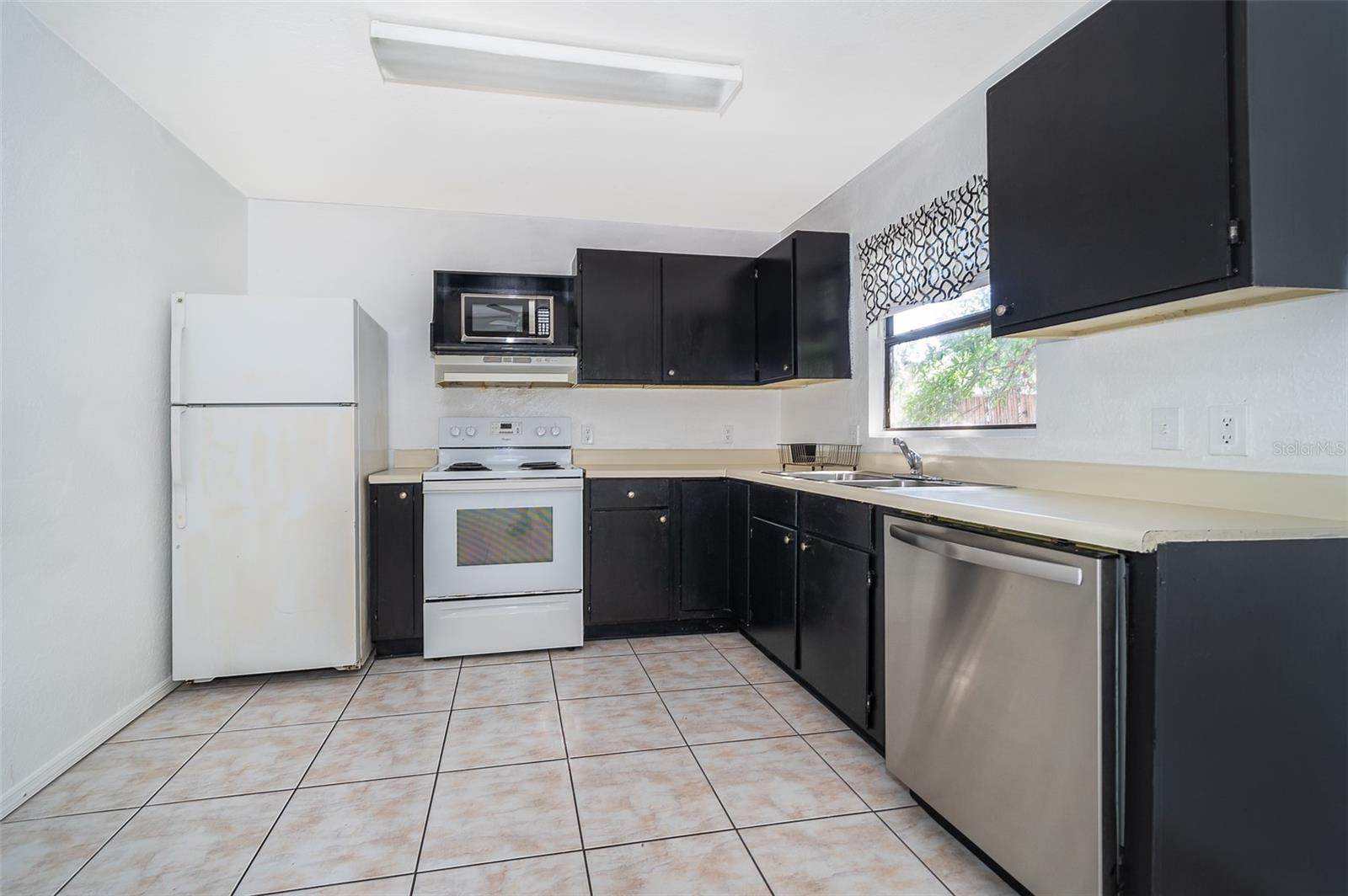 Image 10 of 17 For 118 Muriel Street