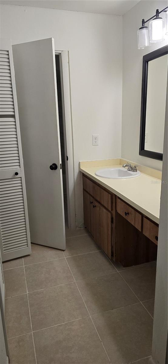 Image 13 of 20 For 2237 Greenview Circle