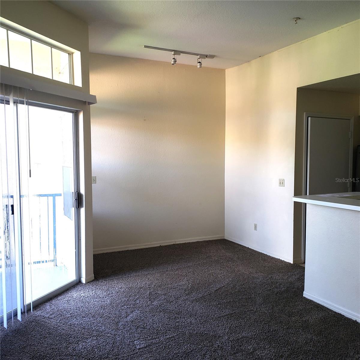 Image 13 of 34 For 7280 Westpointe Boulevard 831