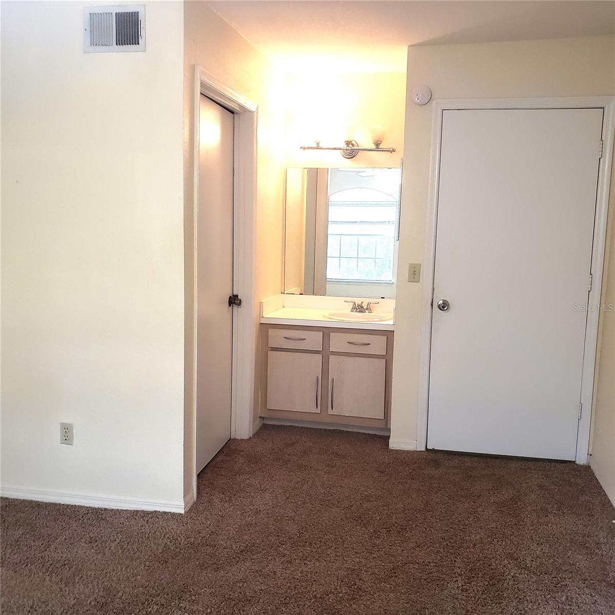 Image 25 of 34 For 7280 Westpointe Boulevard 831