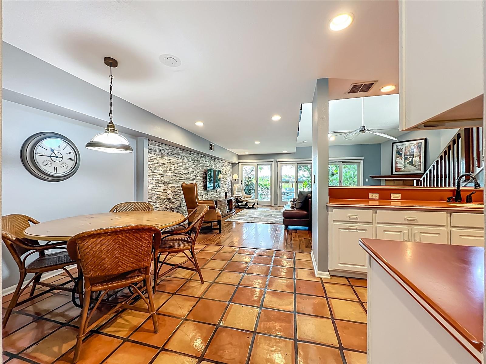 Image 14 of 97 For 186 Northshore Circle