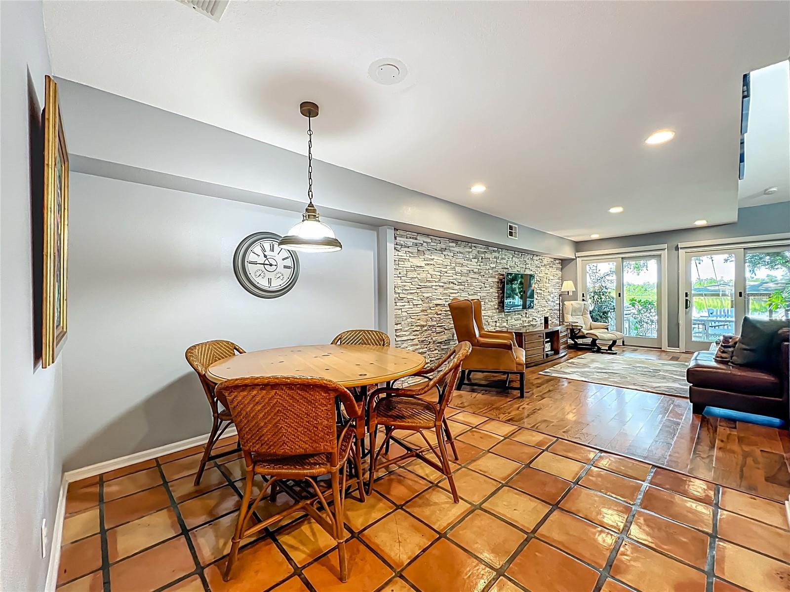 Image 15 of 97 For 186 Northshore Circle