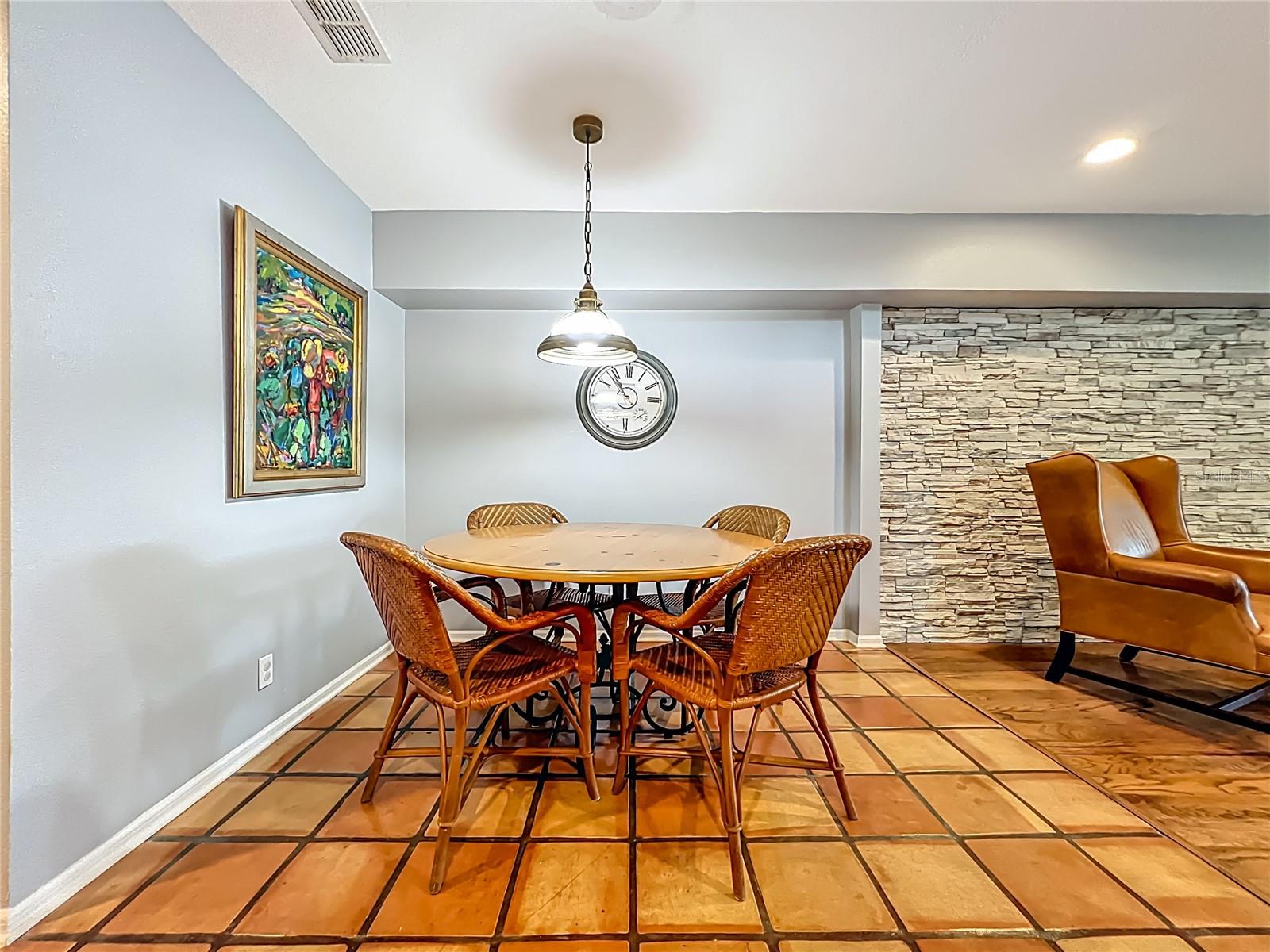 Image 17 of 97 For 186 Northshore Circle
