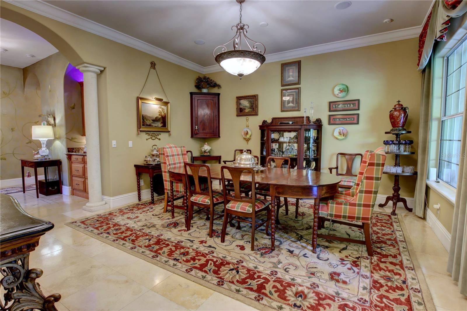 Image 10 of 63 For 280 Lake Brittany Court