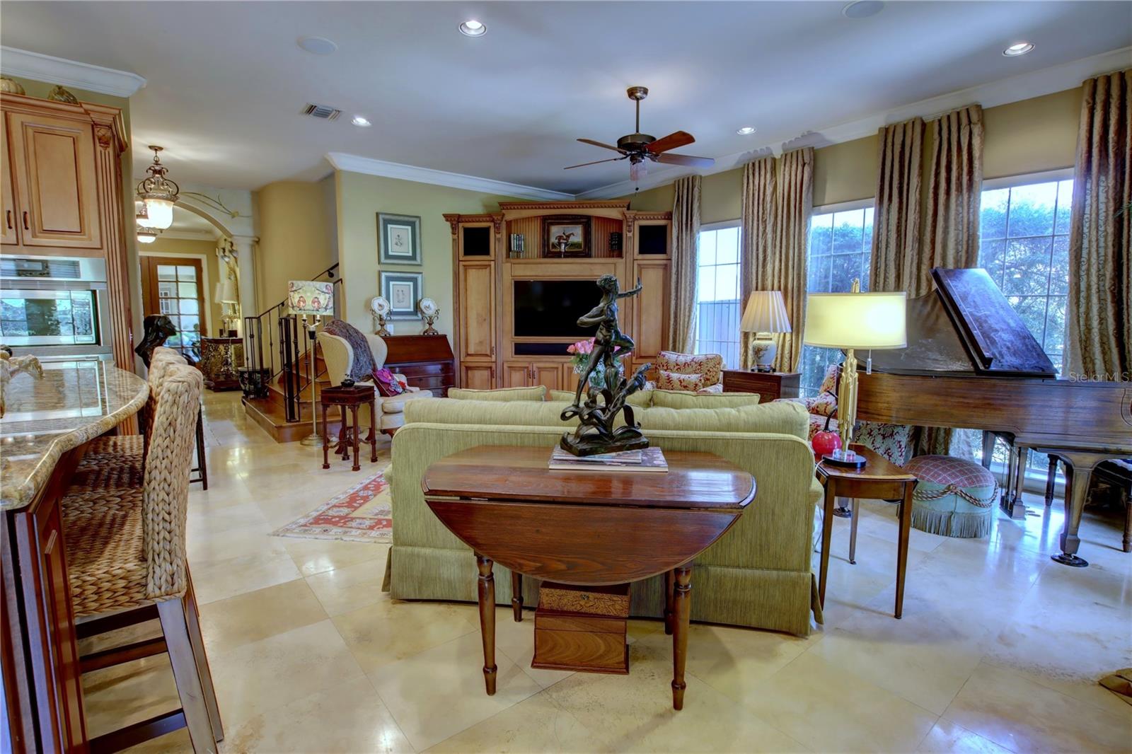 Image 21 of 63 For 280 Lake Brittany Court