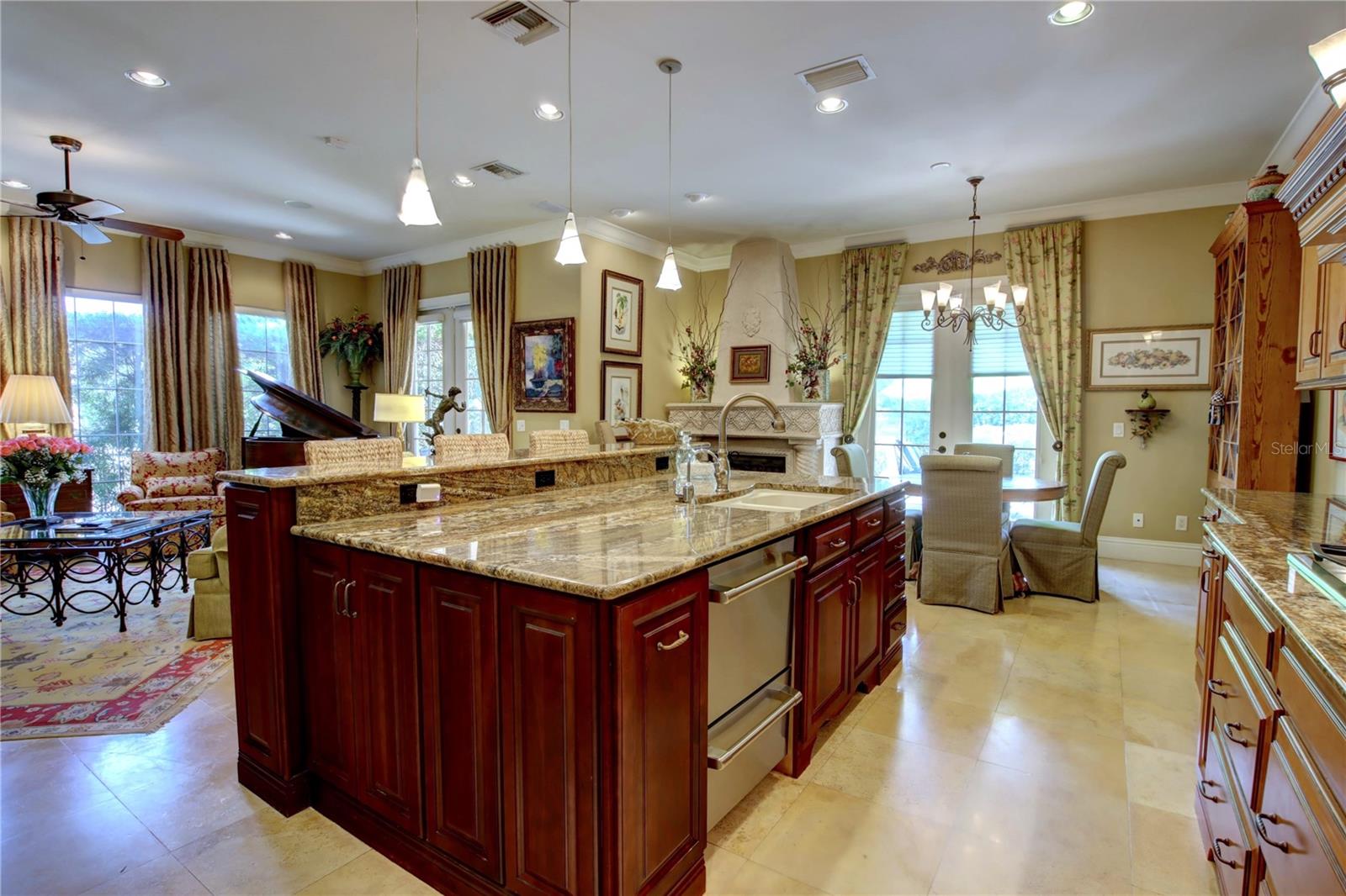 Image 27 of 63 For 280 Lake Brittany Court