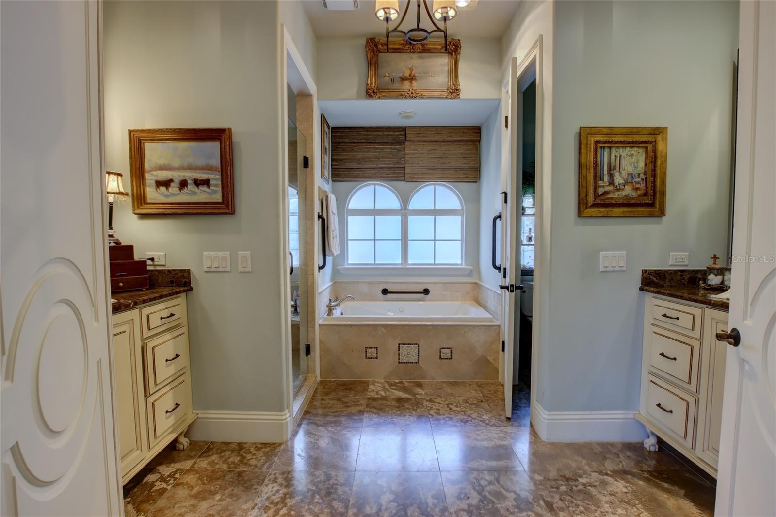 Image 38 of 63 For 280 Lake Brittany Court