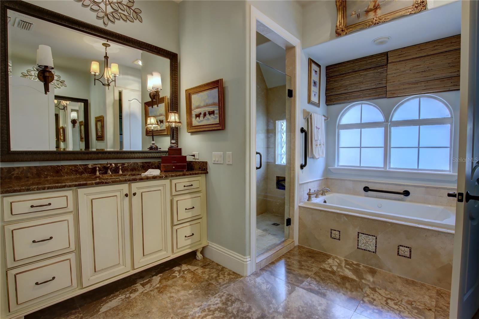 Image 39 of 63 For 280 Lake Brittany Court