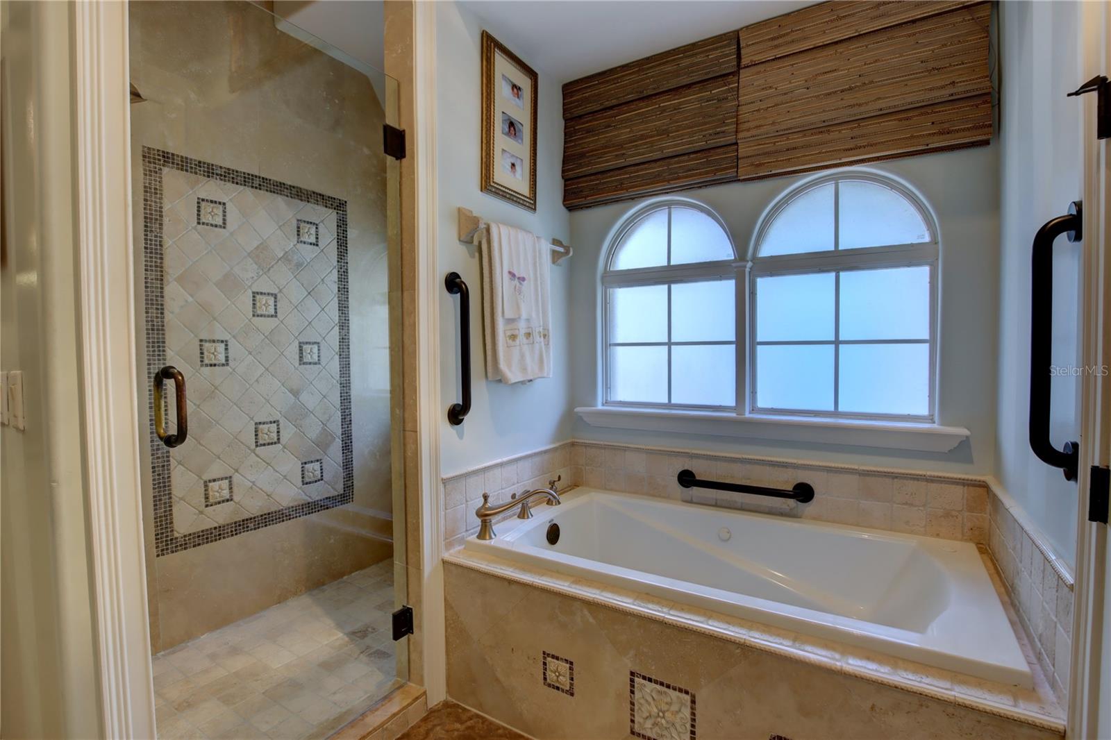 Image 41 of 63 For 280 Lake Brittany Court