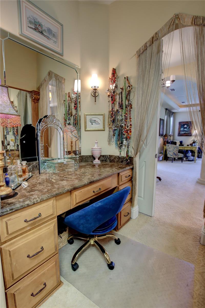 Image 43 of 63 For 280 Lake Brittany Court