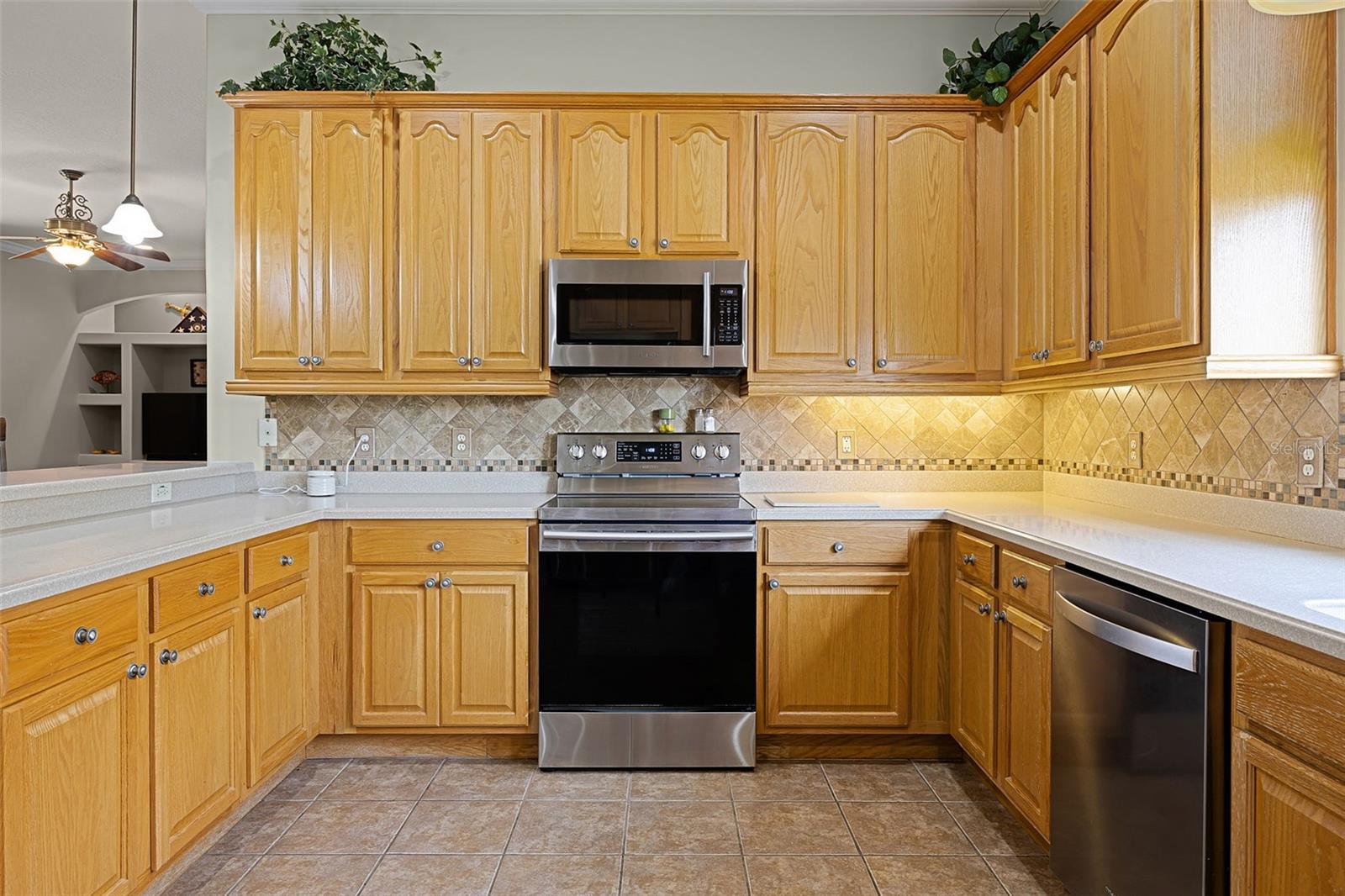 Image 18 of 87 For 25545 Laurel Valley Rd
