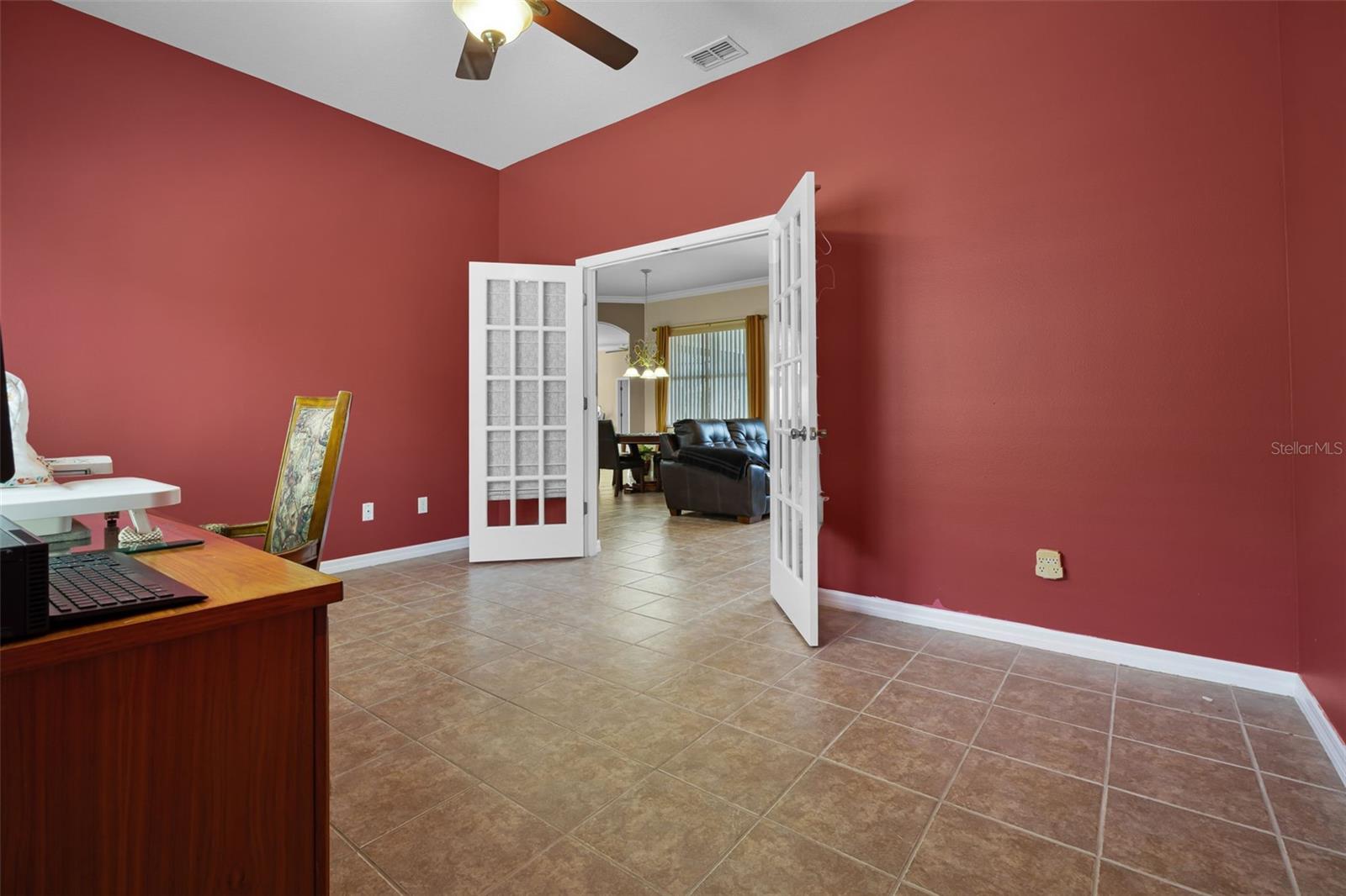 Image 28 of 87 For 25545 Laurel Valley Rd