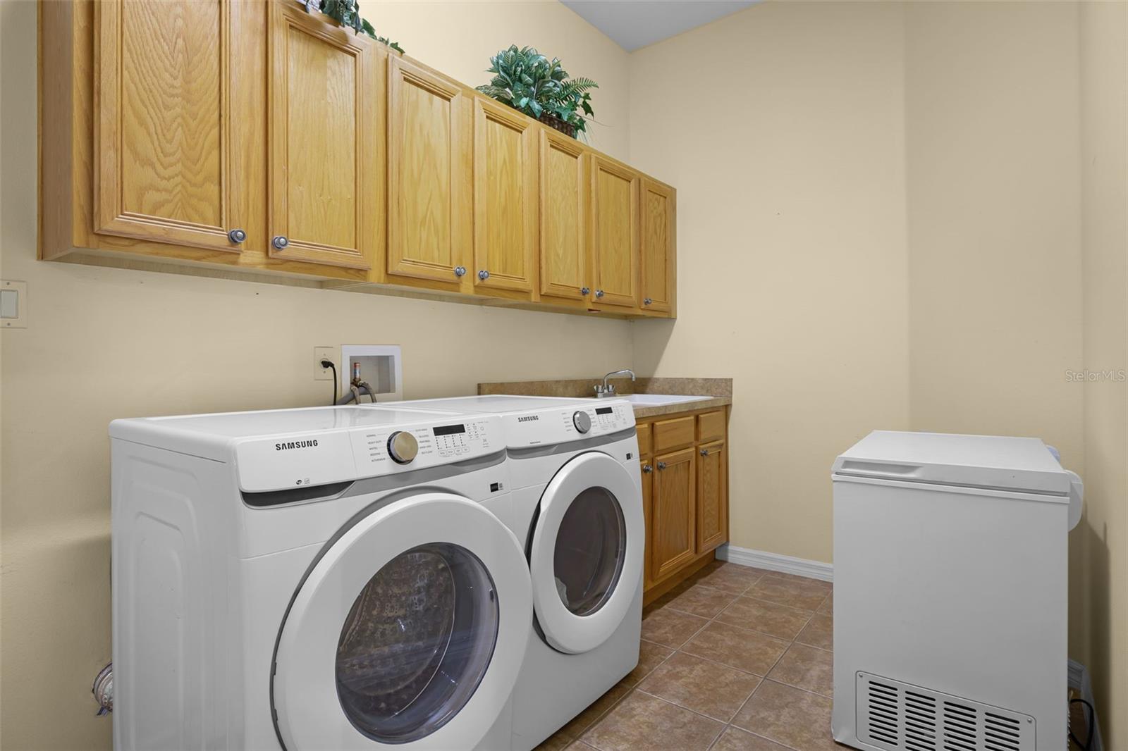 Image 36 of 87 For 25545 Laurel Valley Rd
