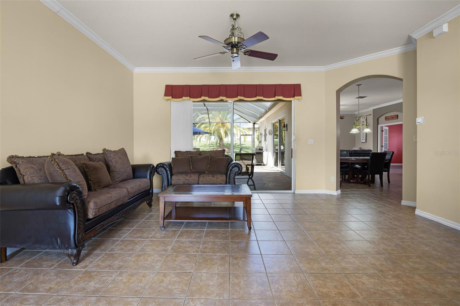 Image 7 of 87 For 25545 Laurel Valley Rd