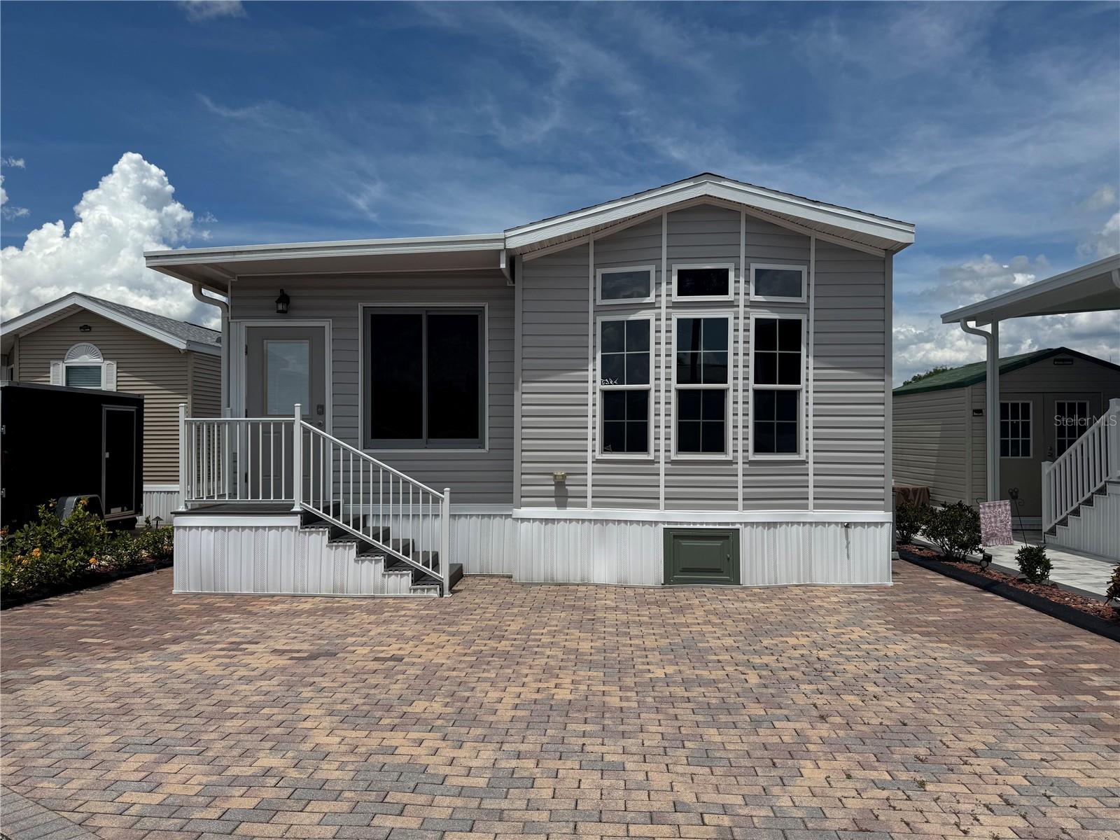 Image 2 of 28 For 2450 Cypress Street