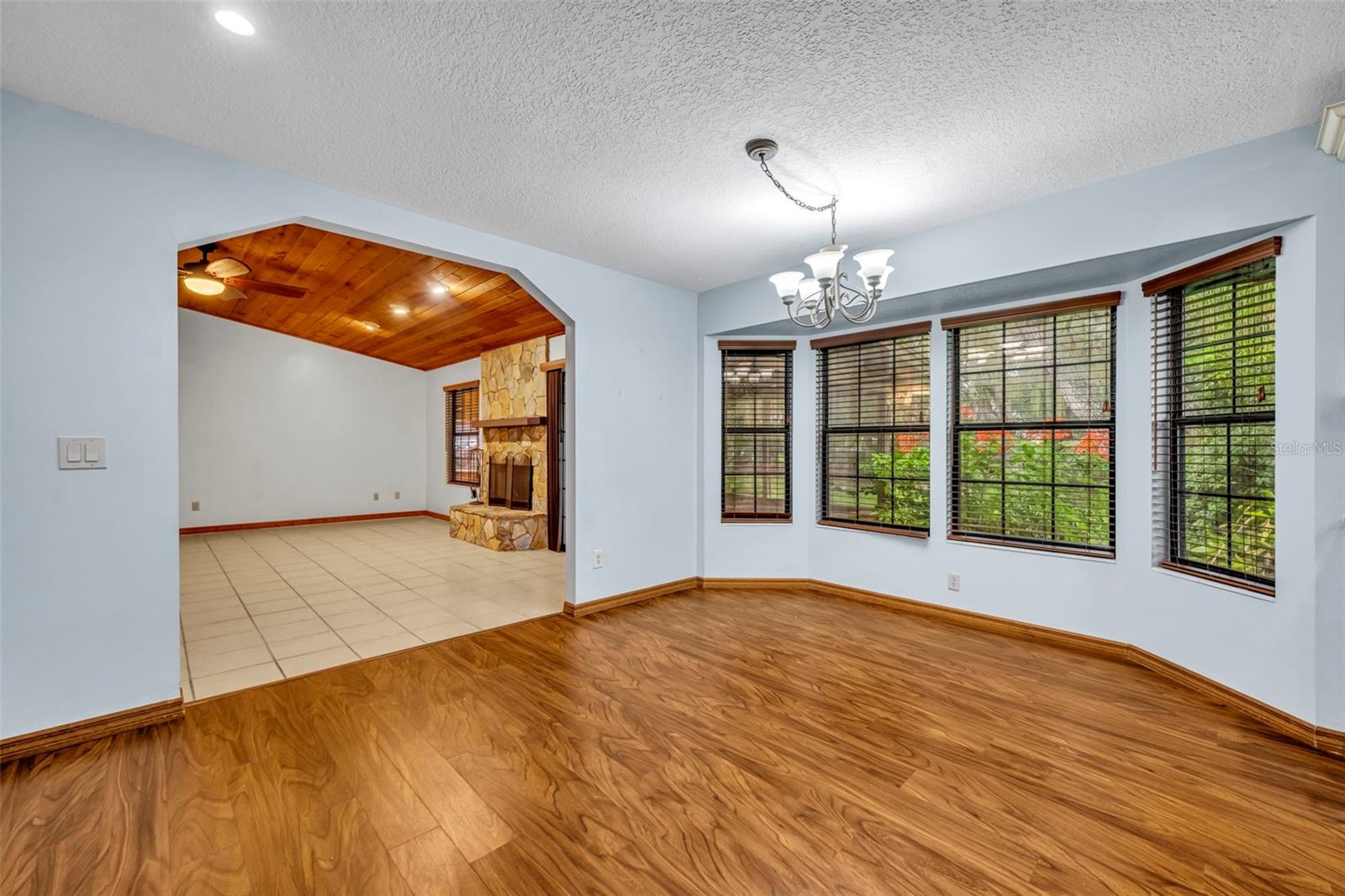 Image 11 of 29 For 581 Terrace Drive
