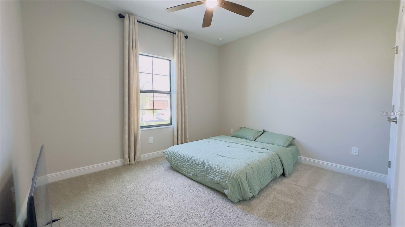Image 32 of 46 For 12661 Oak Hill Way