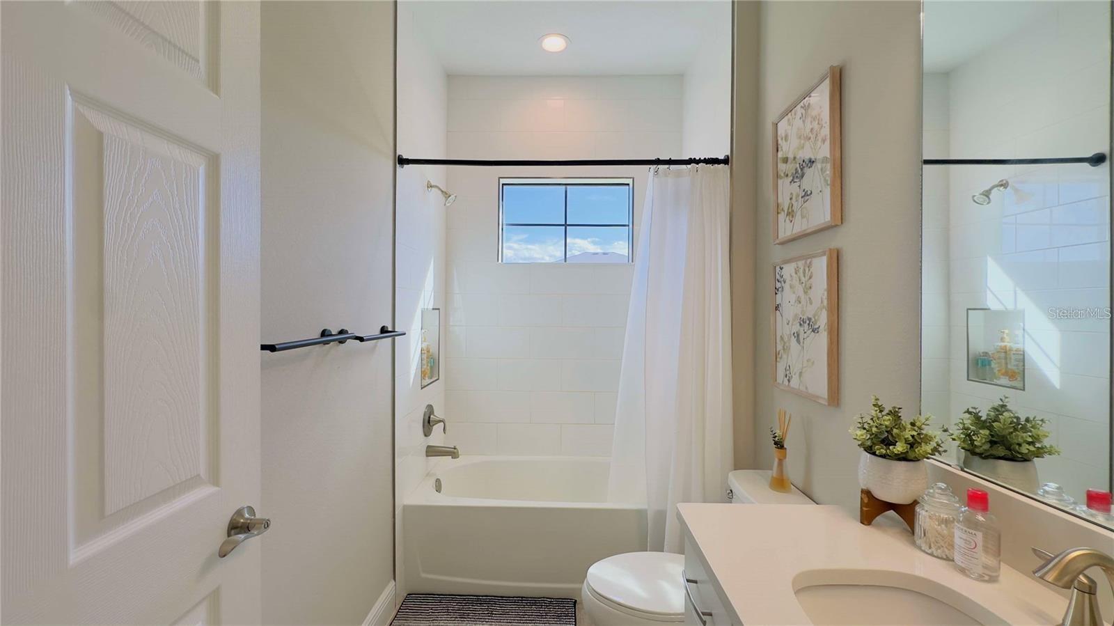 Image 33 of 46 For 12661 Oak Hill Way