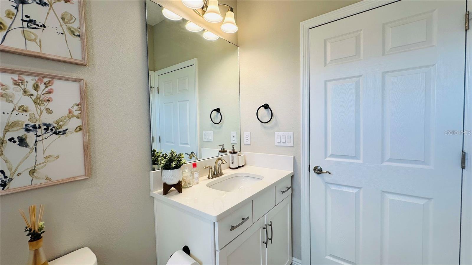 Image 34 of 46 For 12661 Oak Hill Way