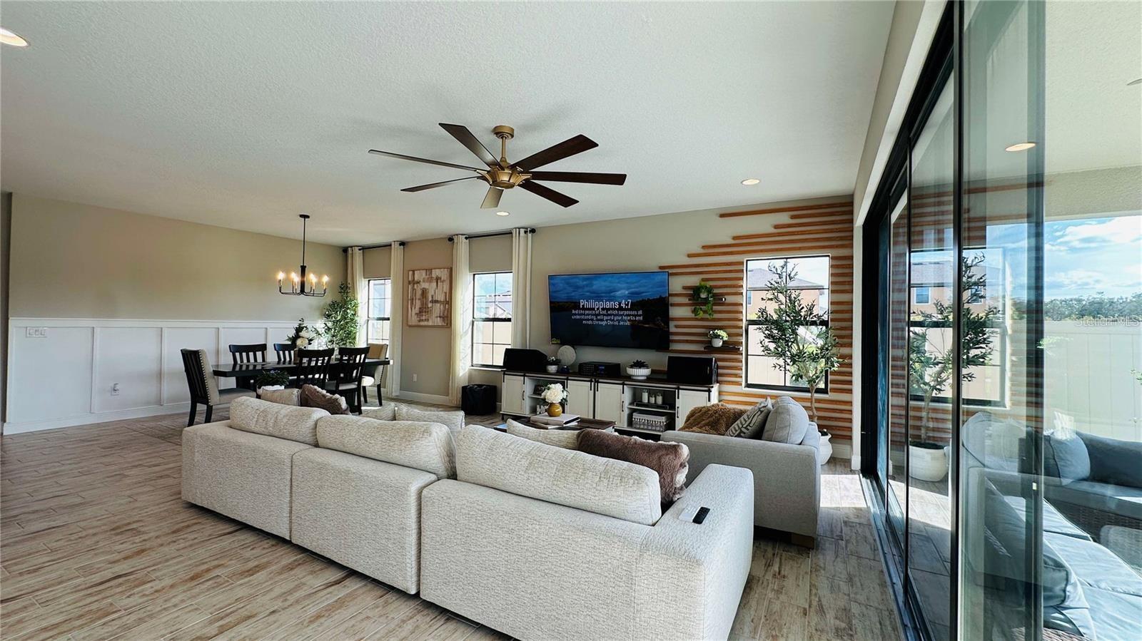 Image 9 of 46 For 12661 Oak Hill Way