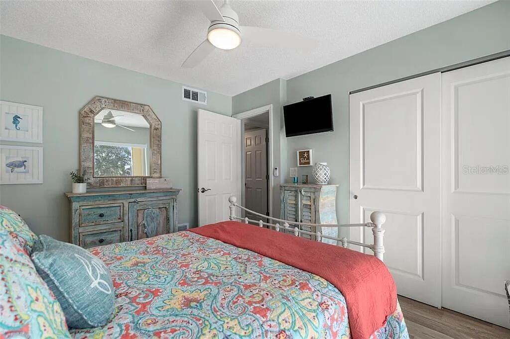 Image 14 of 29 For 431 Cerromar Lane 446