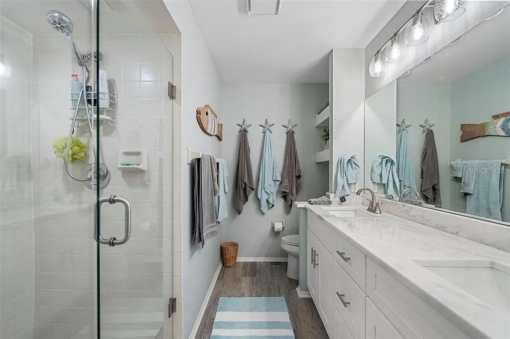 Image 16 of 29 For 431 Cerromar Lane 446