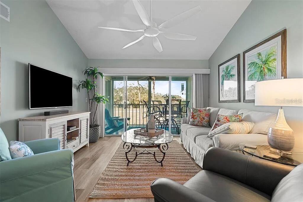 Image 29 of 29 For 431 Cerromar Lane 446