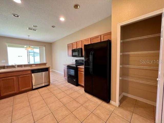 Image 16 of 49 For 4751 Spindletree Lane
