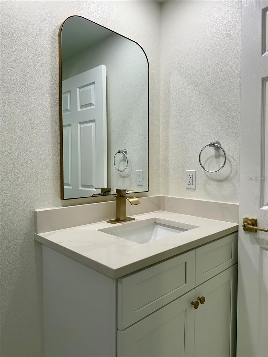 Image 16 of 18 For 156 Blvd Of The Presidents