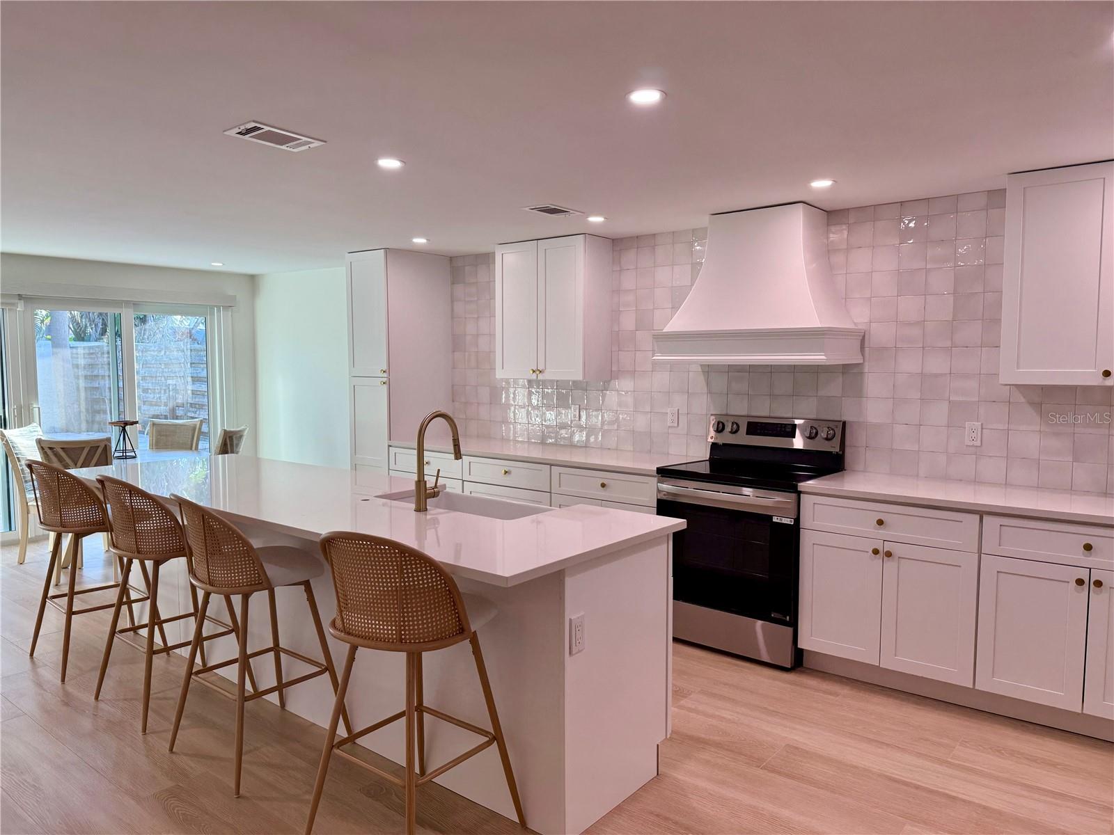 Image 9 of 18 For 156 Blvd Of The Presidents