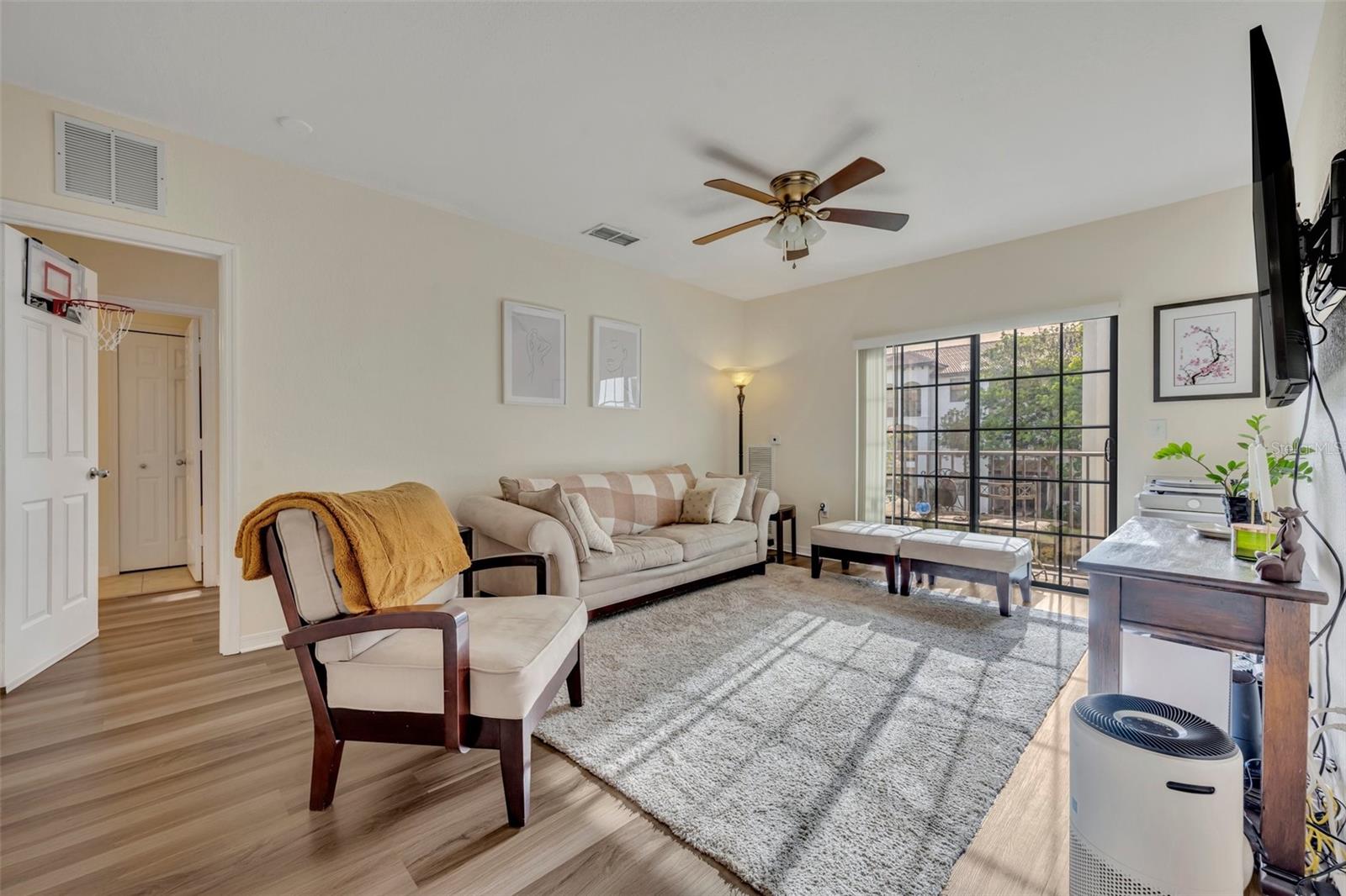 Image 8 of 21 For 5550 Michigan Street 2232